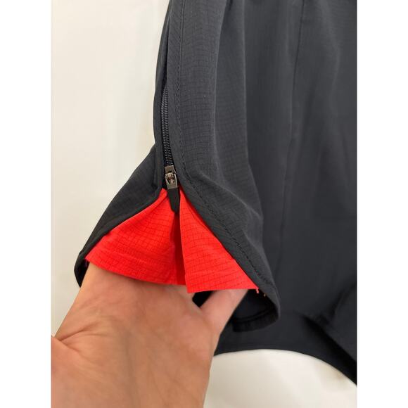 Nike Tempo Luxe Shorts Womens Medium Black Crimson Running Dri-FIT Run Division - Picture 3 of 7